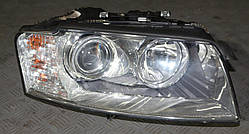 Фара Права в зборі Audi A8 D3