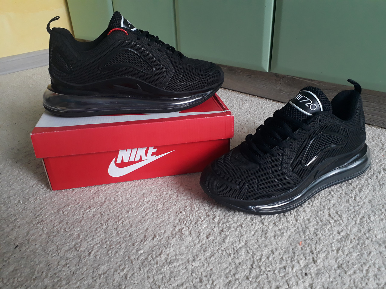 Чоловічі кросівки Nike Air Max 720 All Black чорні