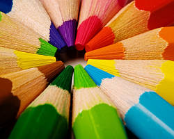 Олівці кольорові та чорнографітні