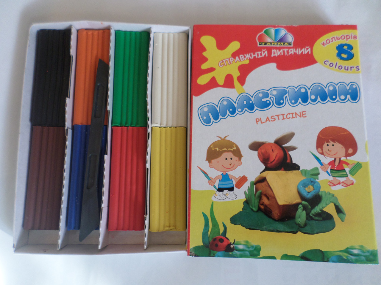 Пластилін Гамма 8 кольорів 160 грам зі стеком дитячий Серія Захоплення 331009 Гамма
