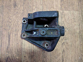 Кронштейн промвалу Renault Trafic, Opel Vivaro 2.5, 2003-2006, 8200049238 (Б/У)