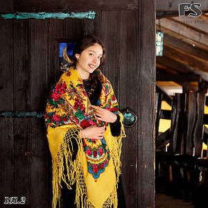 Дорогі стародавні справжні вовняні хустини з квітковим орнаментом