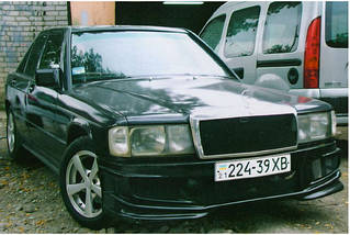 Передній бампер Мерседес W201 190E (1983-1993)