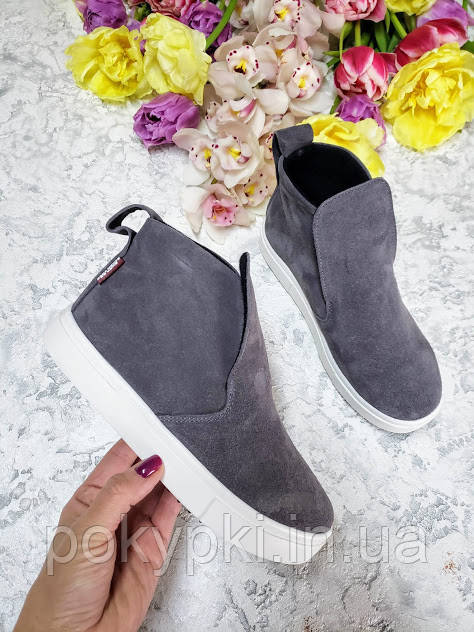 Сірі черевики жіночі демісезонні замшеві сліпони без каблука, зручна жіноча виробництво взуття