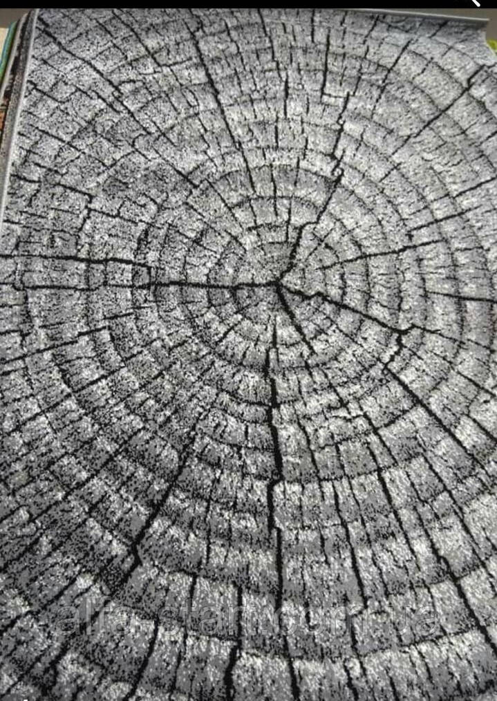 Килим сірий з малюнком Пеньок зріз дерева