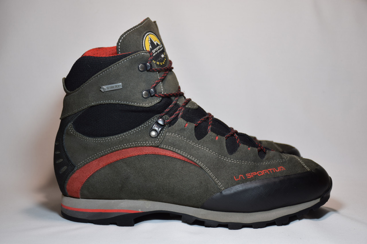 Scarpa: r-evolution active. Lowa isarco evo gtx. горные ботинки zamberlan mountain pro gtx. Lowa elite evo gtx. Evo gtx.