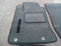 Водійський ворсовий килимок MITSUBISHI L200 (2006-2015)