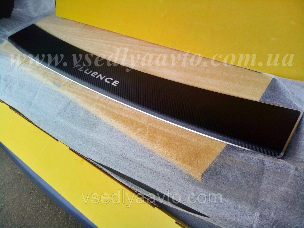 Накладка на бампер з загином Seat Ibiza IV універсал з 2010 р. (Nataniko Carbon)