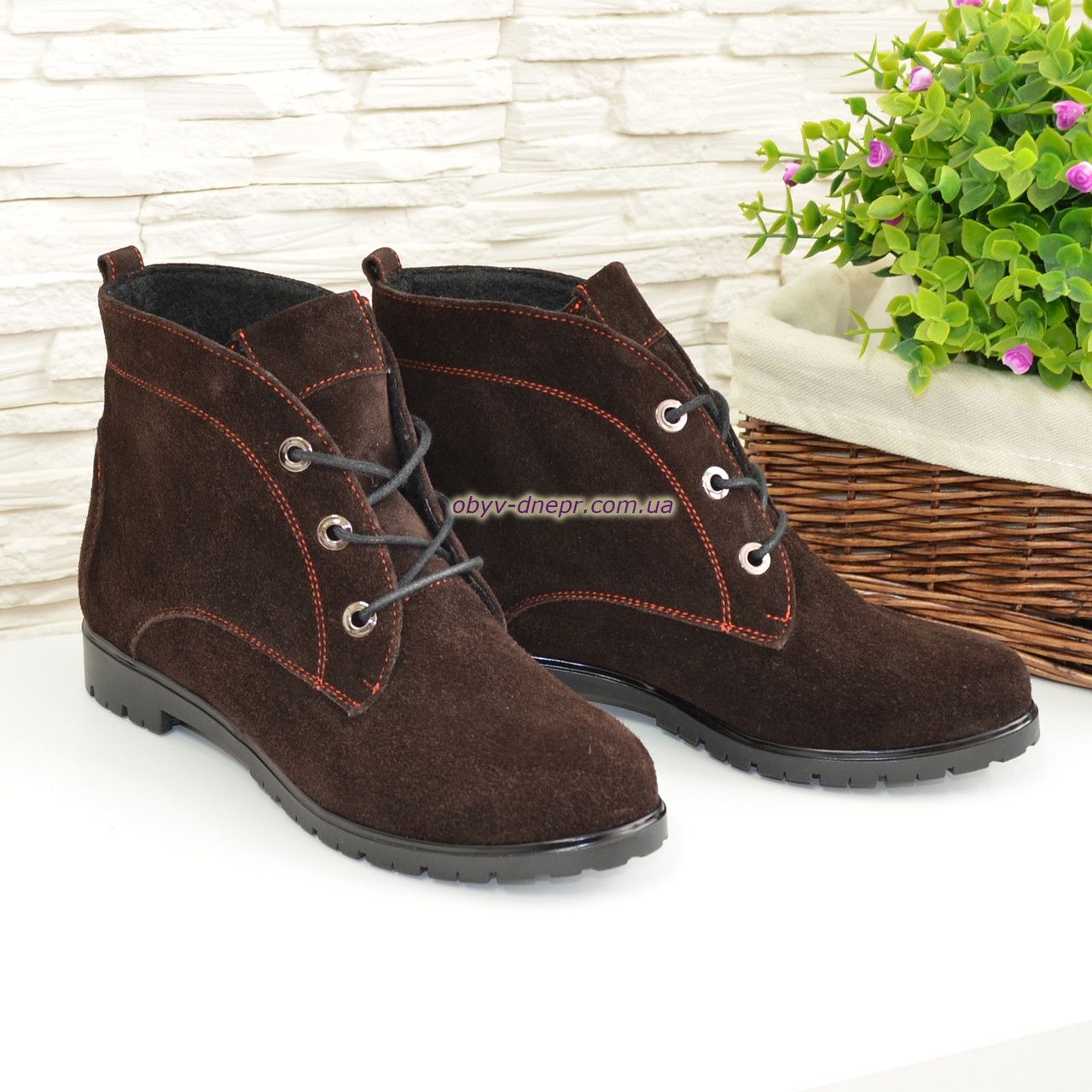 Черевики жіночі коричневі замшеві на низькому ходу, фото 1