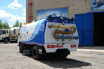 Підмітально-вакуумна машина KVS-5000 КОБАЛЬТ на шасі FOTONDAIMLER, фото 2