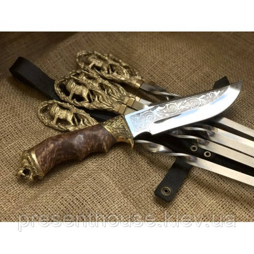 Комплект шампурів ручної роботи на подарунок "Лев" з ножем у шкіряному сагайдаку