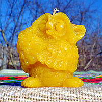 Воскова свічка "Сова з букетом квітів" з натурального бджолиного воску