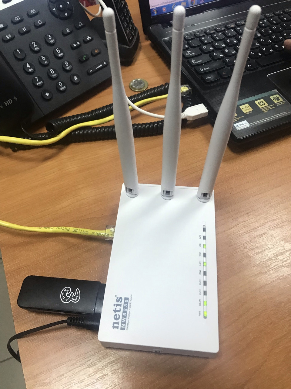 Комплект WiFi роутер Netis MW5230 + 3G модем ZTE MF730