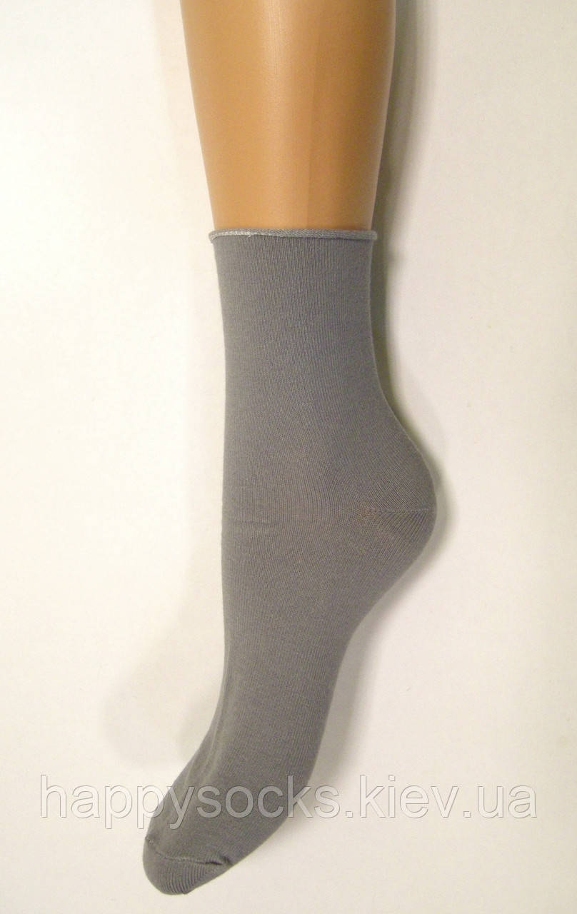 Шкарпетки без гумки високі жіночі сірого кольору бавовняні