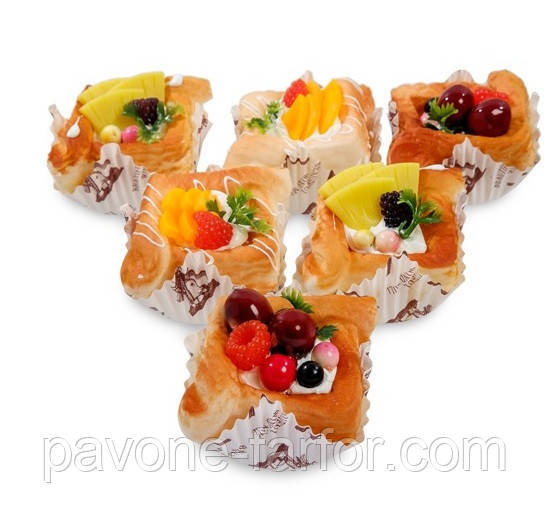 Набір із 6 декоративних десертів Ягідний кошик QS-03