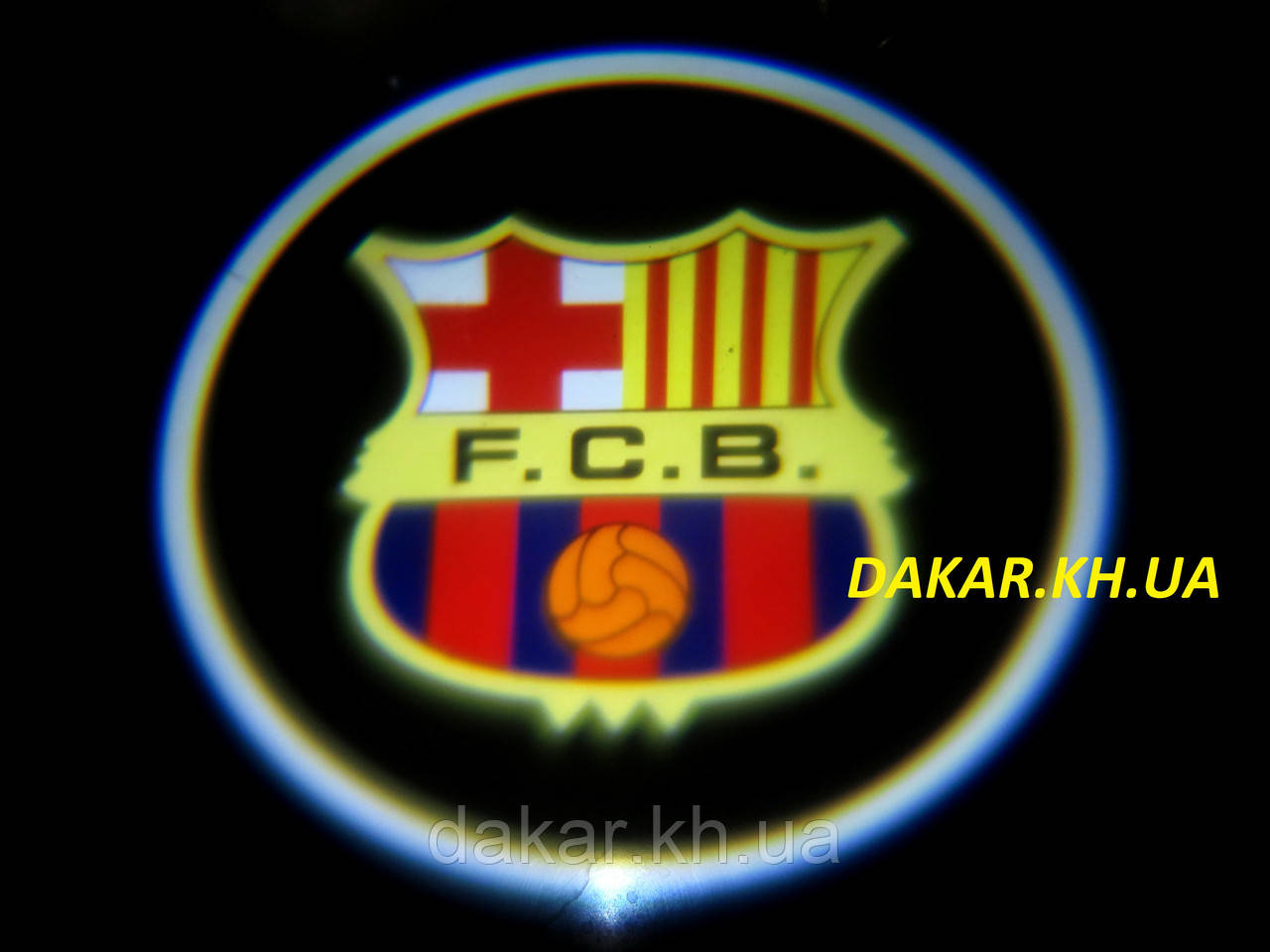 Проєктор логотипу FC Barcelona в автомобільні двері ФК Барселона