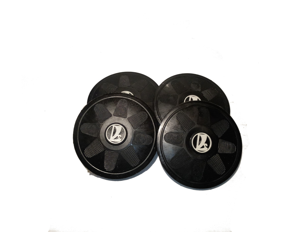 Закупить по опту или рознице Ковпак диска колісний чорний ВАЗ 2101-07 / 2108-099 / 2110 (к-т 4шт.)