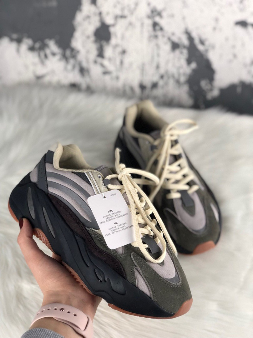 Yeezy 700 v2 upcoming hotsell