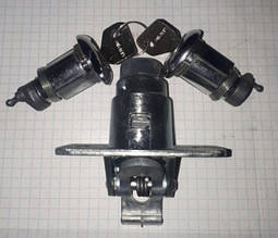 Замок багажника + личинки дверей ВАЗ 2104