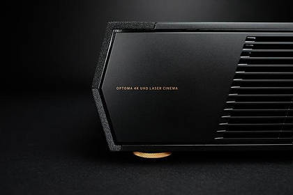 Привабливий ультра короткофокусний лазерний проектор 4K від Optoma