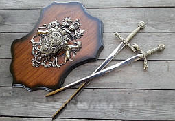 Сувенірна зброя панно дерево лицарське з мечами 2 шт сталевий клинок чисте лезо шаблі