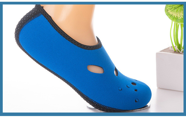 Детские коралки, обувь для дайвинга, пляжа (аквашузы) синие XS - фото 1 - id-p903219552