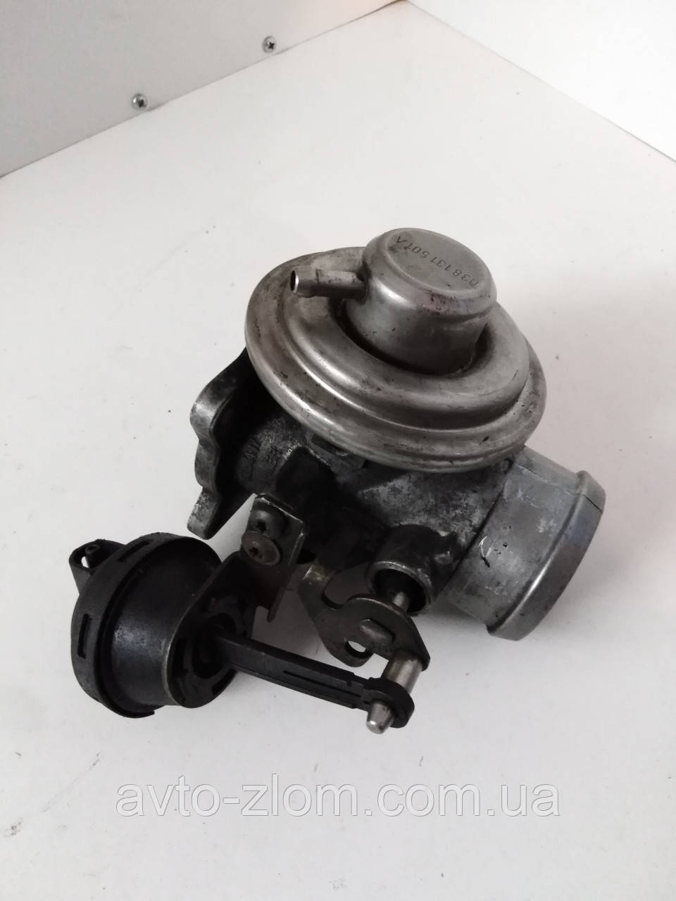 Клапан EGR Volkswagen Golf 4, Гольф 4 1,9TDI. 038131501A.