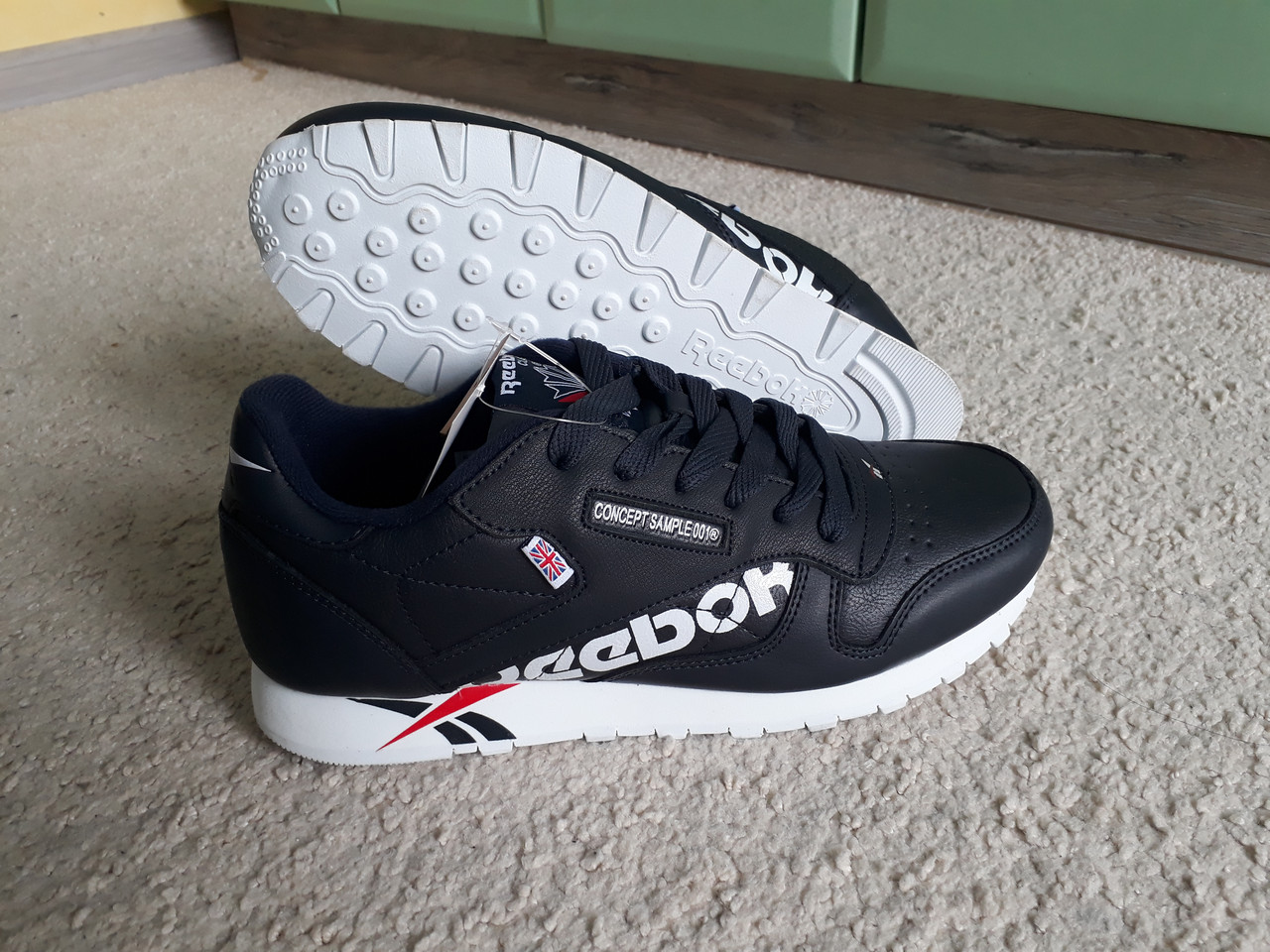 Чоловічі кросівки Reebok Classic Concept Sample 001 Blue/White синій з білим, весна