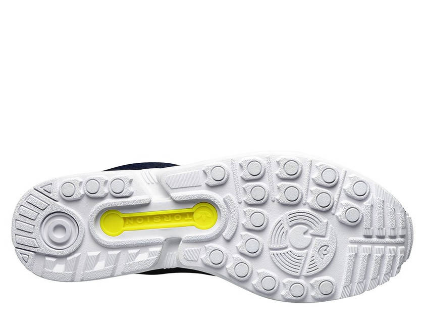 FLUX CV WHITE 22-23 サイズM 超美品 FLUX CV WHITE 22-23 サイズM 超美品 Women's shoes adidas ZX