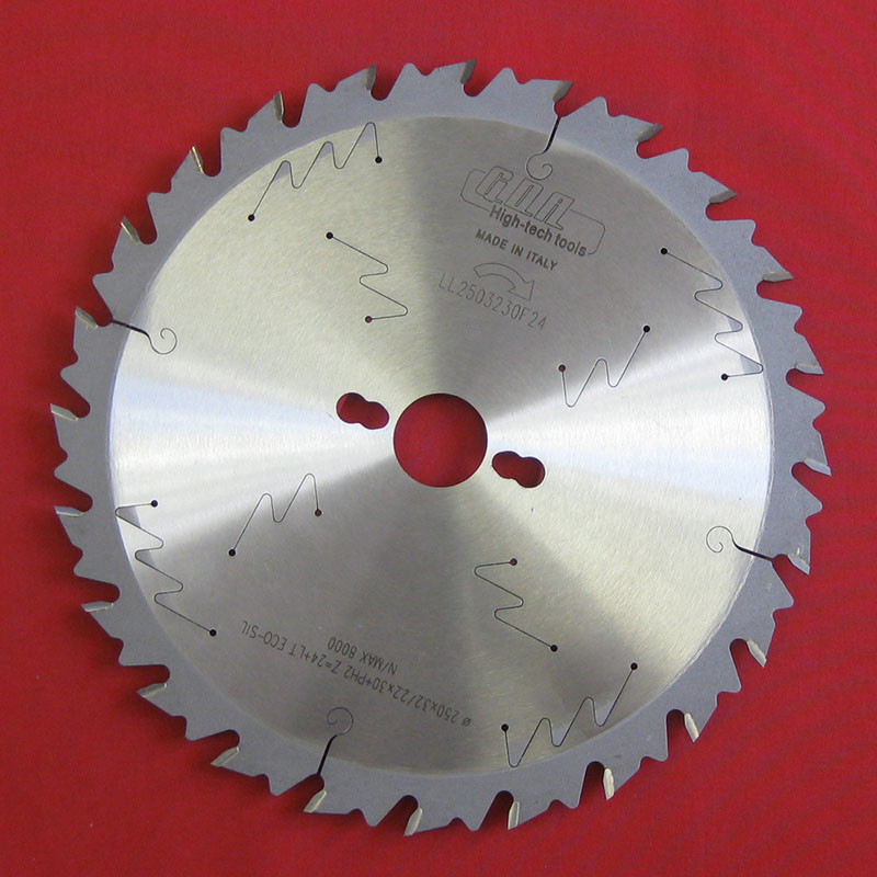 Поздовжня пила з обмежувачами подачі D300x30x3,2 Z28 LL3003230F28