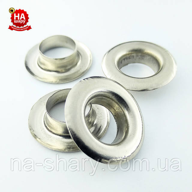 На фото Люверс №28, 13мм, серебро