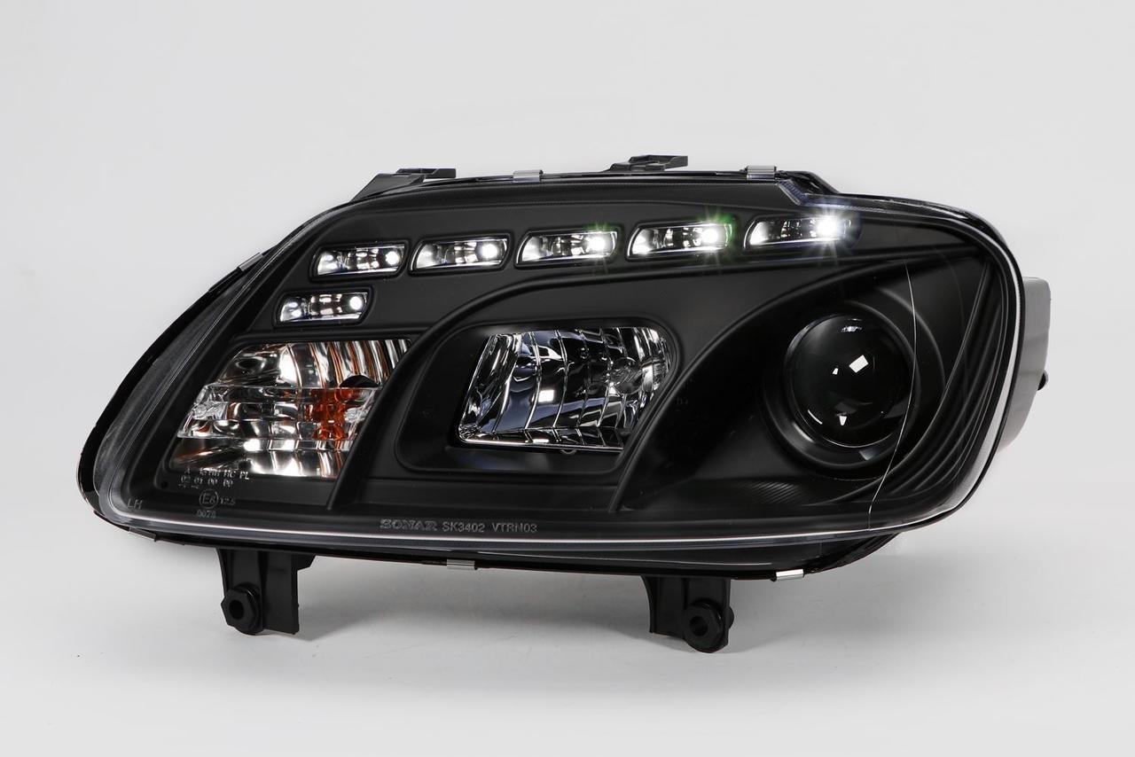 Передние фары VW Caddy (03-10) тюнинг Led оптика (черная) - фото 1 - id-p50947779