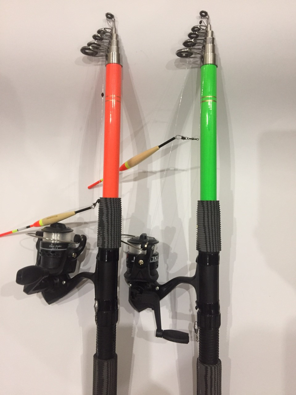 Вудка поплавцева Wolf у зборі + качечка рибальська + Подарунок, фото 1