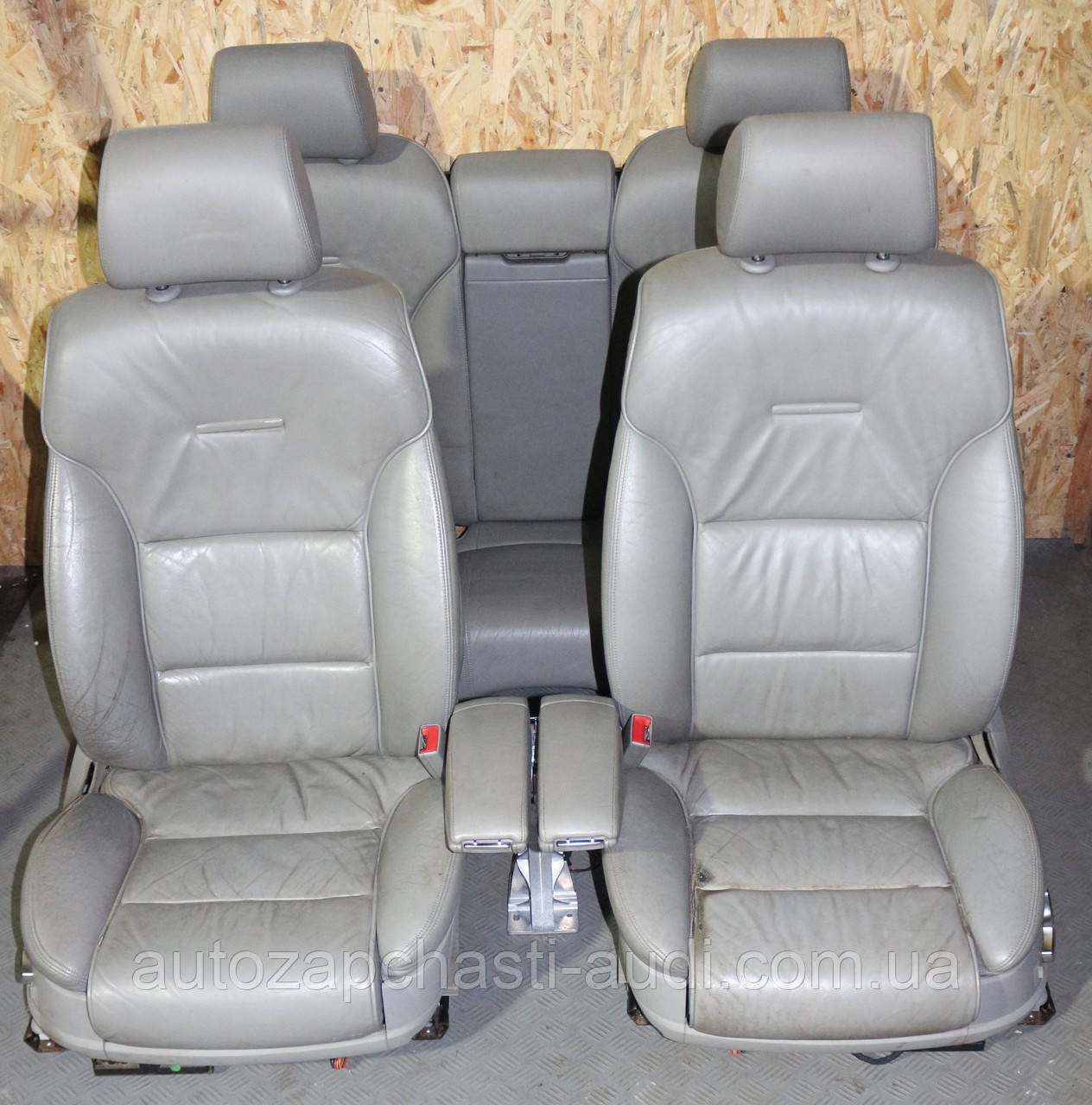 Світлий шкіряний електросалон Audi A8 D3, фото 1