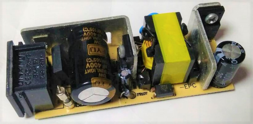 РОЗПРОДАЖ!!! Блок живлення для ноутбука і не тільки 19V 2.1 A 40W (БЕЗ DC кабелю) + корпус