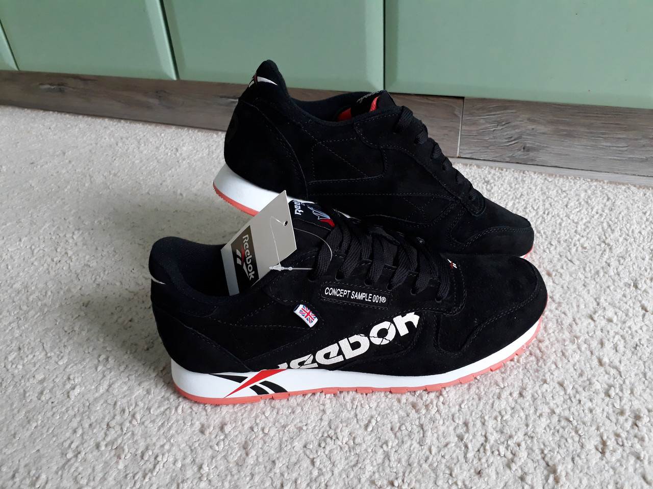 Чоловічі кросівки Reebok Classic Concept Sample 001 Black/White/Orange чорні з білим, замшеві