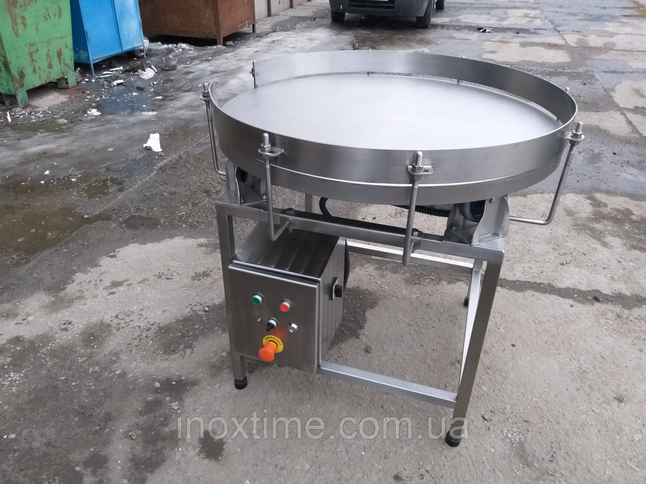 Обертовий накопичувальний стіл