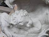 Скульптури ангелів. Янголятко в крильцях мармур 50 см, фото 5