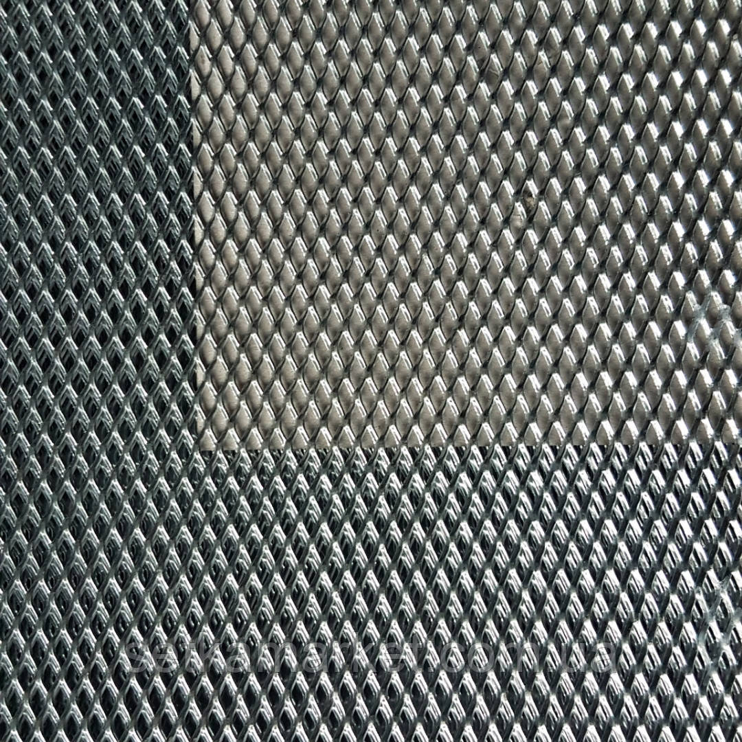 Сітка просічно-витяжна 1.8 ×6мм., лист 0.5х1 5 м., чорна, фото 1