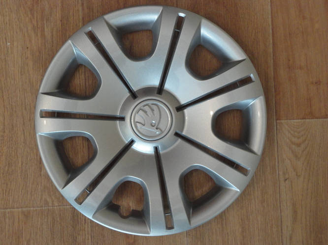 Оригинальные колпаки на Skoda Fabia R14 (Шкода Фабия R14) 5J0 601 147 K ...