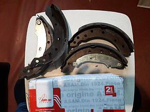 Комплект задніх гальмівних колодок на Рено Сімбол, Кліо (без ABS)/ASAM 30196