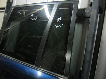 Заднє ліве глухе дверне скло range rover vogue