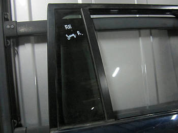 Заднє праве глухе дверне скло range rover vogue