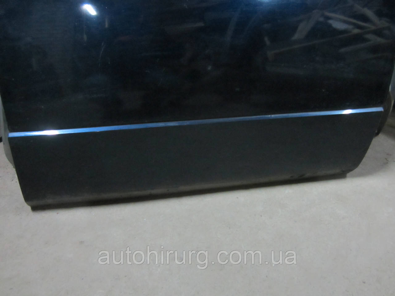 Нижня накладка передніх правих дверей range rover vogue