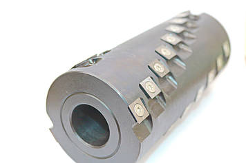 Фреза циліндрична сталь D70 d32 В38 Z4 з гвинтовим розташуванням твердосплавних ножів