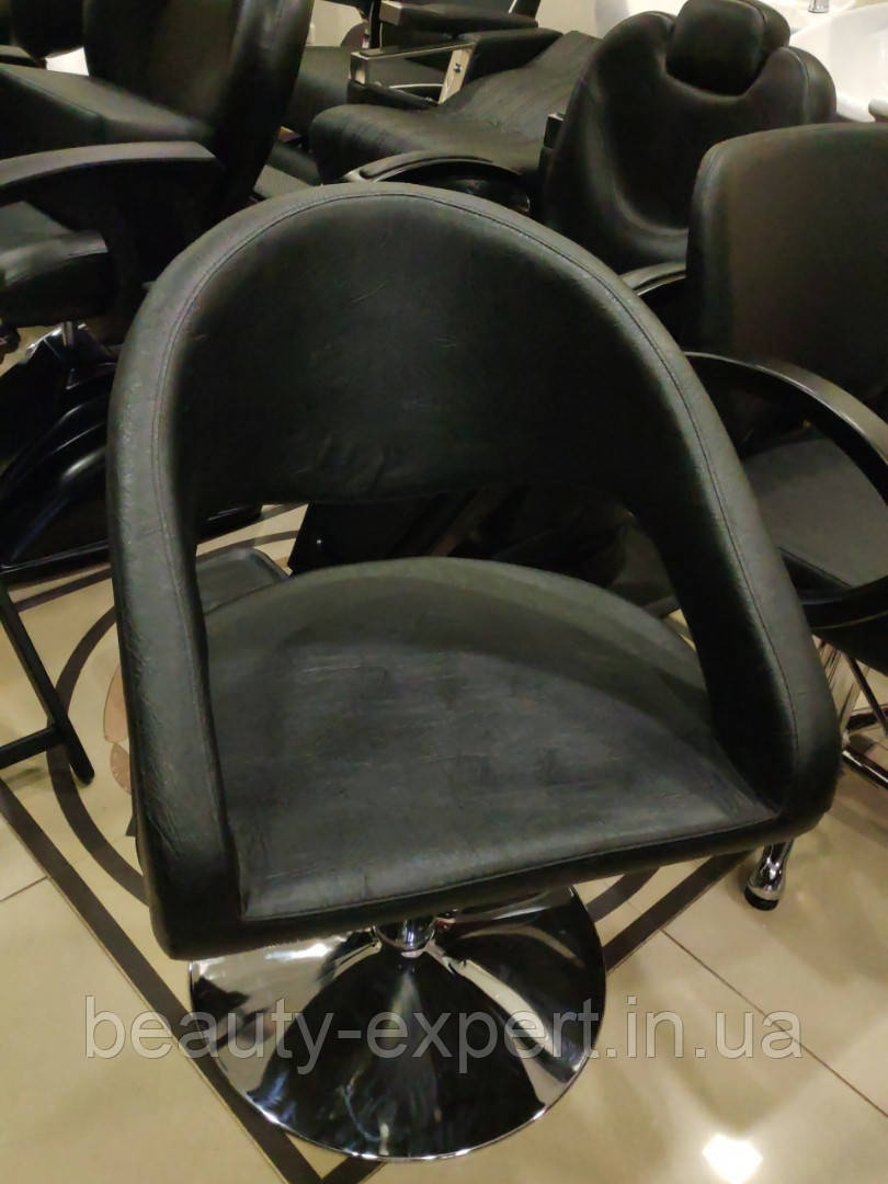 Перукарське крісло для перукарів А069