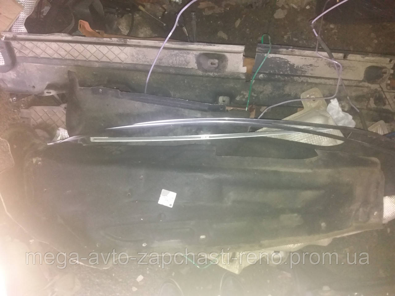Шумоізоляція тунелю Audi Q7, Volkswagen Touareg