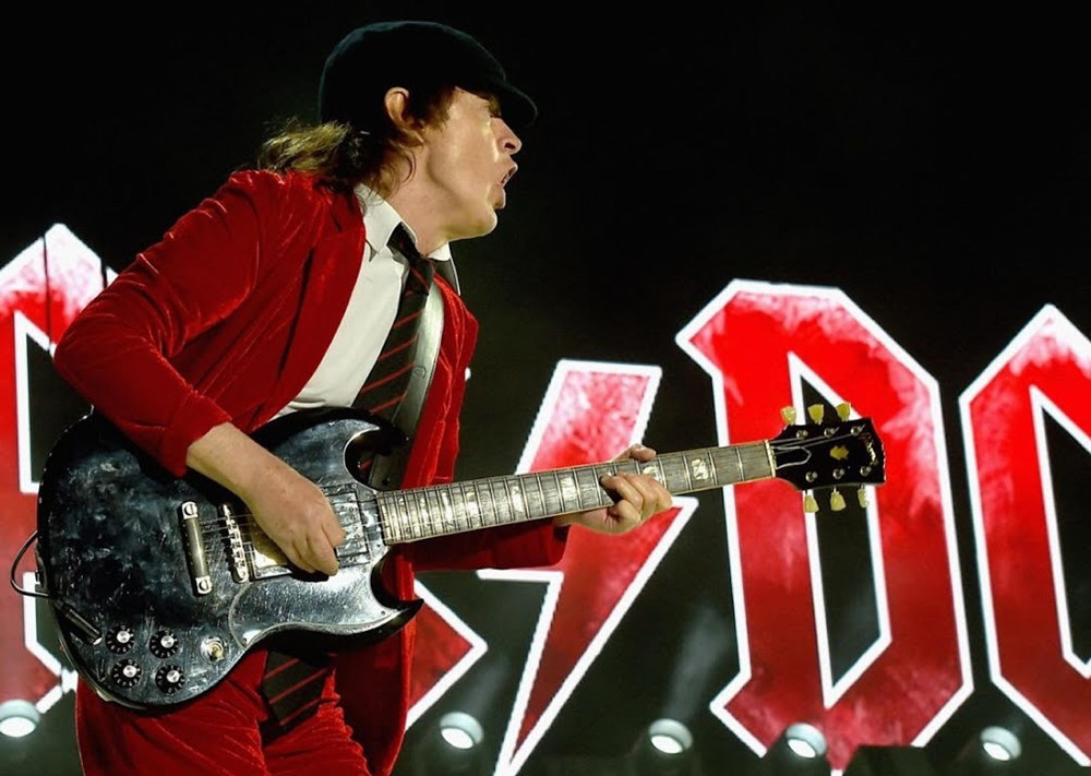 Плакат AC/DC (Angus Young colored)