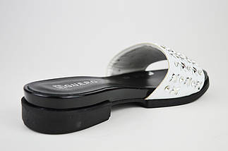 Шльопанці білі з дрібними прикрасами з металу Guero 2112 36,38 розмір, фото 4