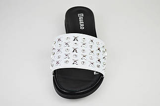 Шльопанці білі з дрібними прикрасами з металу Guero 2112 36,38 розмір, фото 3